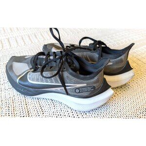 Nike Zoom Gravity Women's Sneakers Black & Silver Size 8 Running Shoes Athletic
